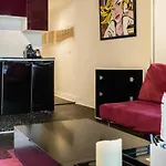 Beautiful Apartment In The Marais
