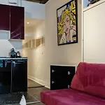 Beautiful Apartment In The Marais